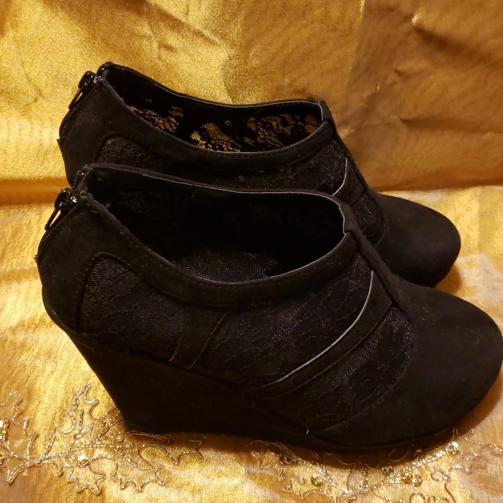 Torrid black and lace wedge shoes